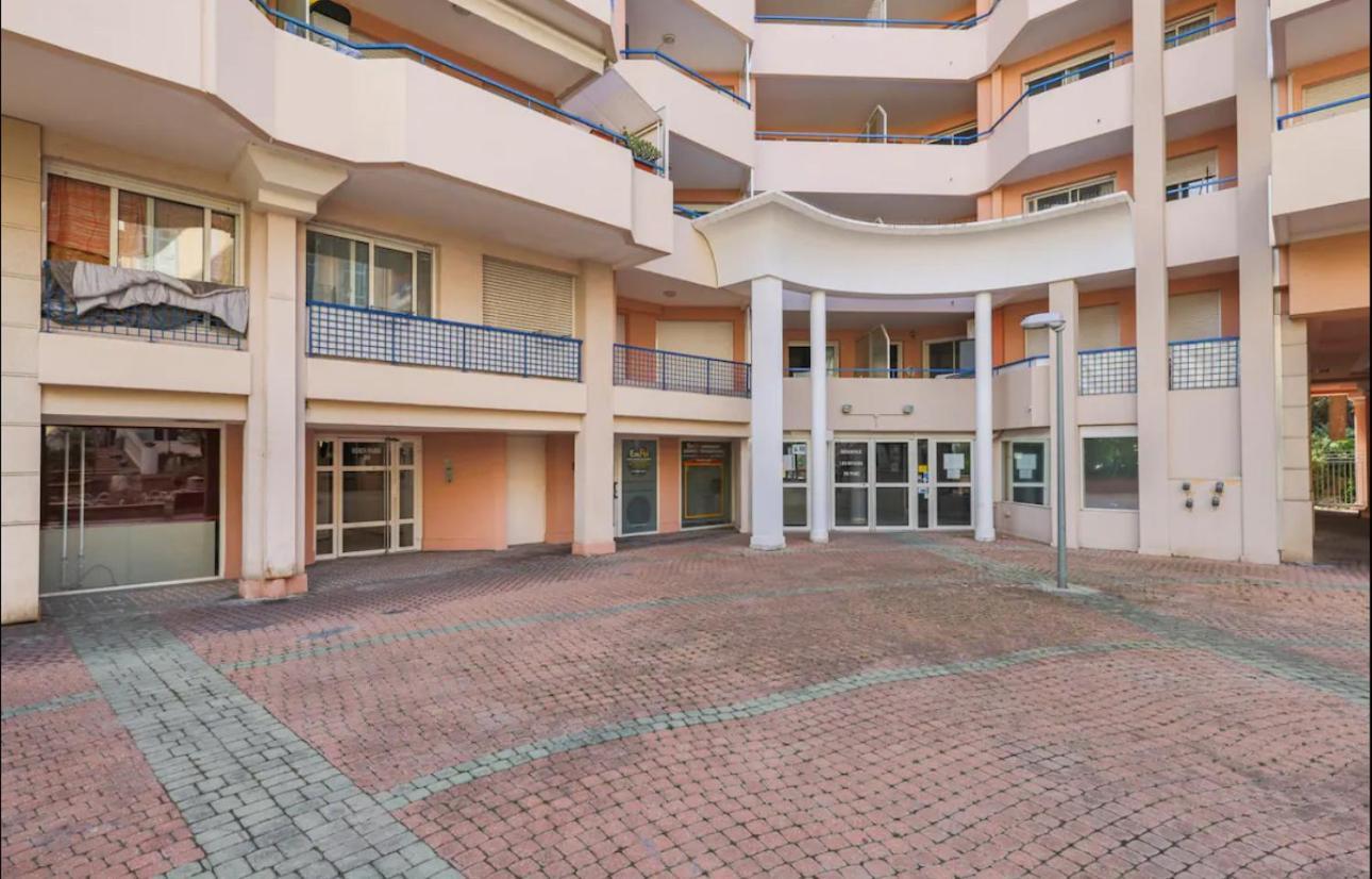 2p - Terrasse - Parking - Mentone